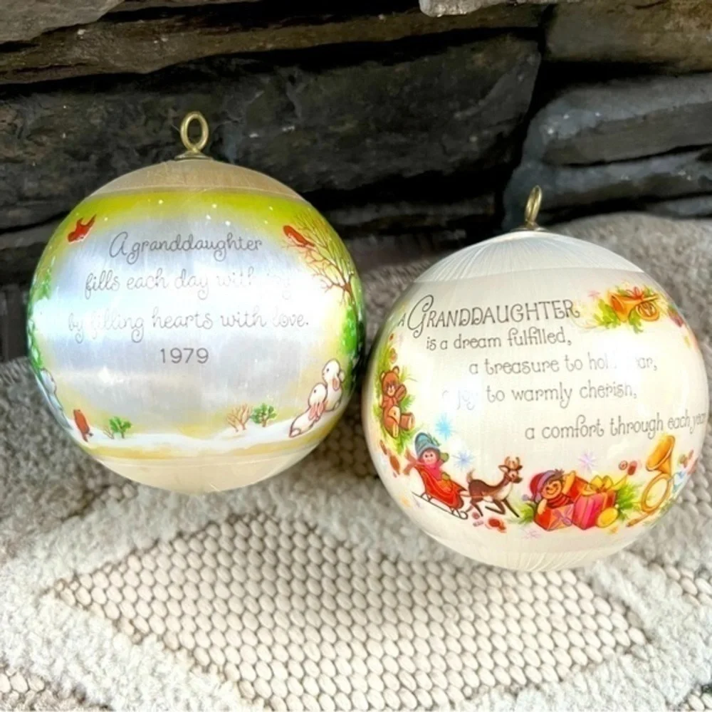 💚 Vintage Hallmark satin spun ball grand daughter ornaments